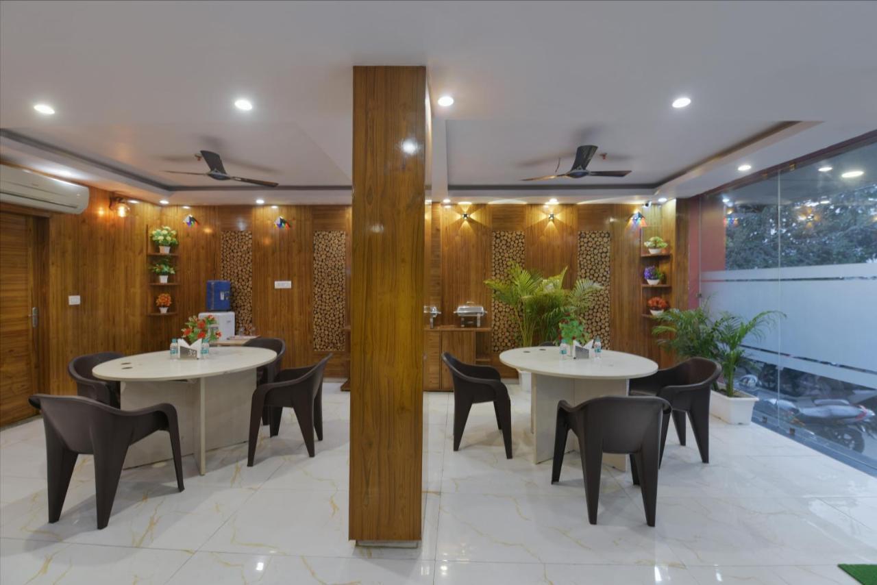 Hotel Hari International - Noida Sector 11 Exterior foto